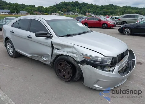 2017 Ford Police Interceptor z USA, uszkodzony, nr VIN 1FAHP2L82HG126834